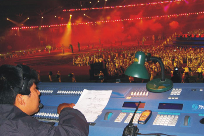 Summary of stage lighting scheme of the Century Hall (2500 seats) of Guangzhou Baiyun International Conference Center